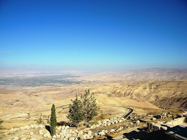 640px-Jordan,_Image_at_Mount_NEBO_(6)