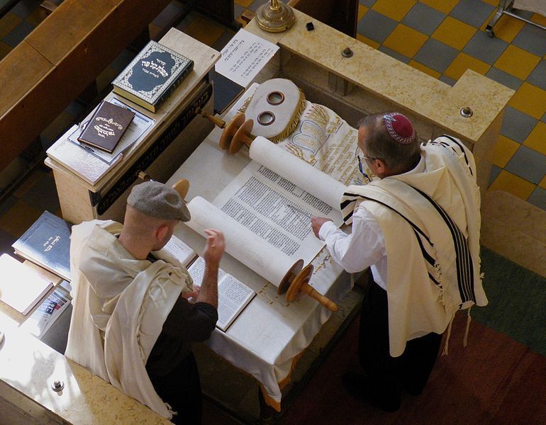 read torah