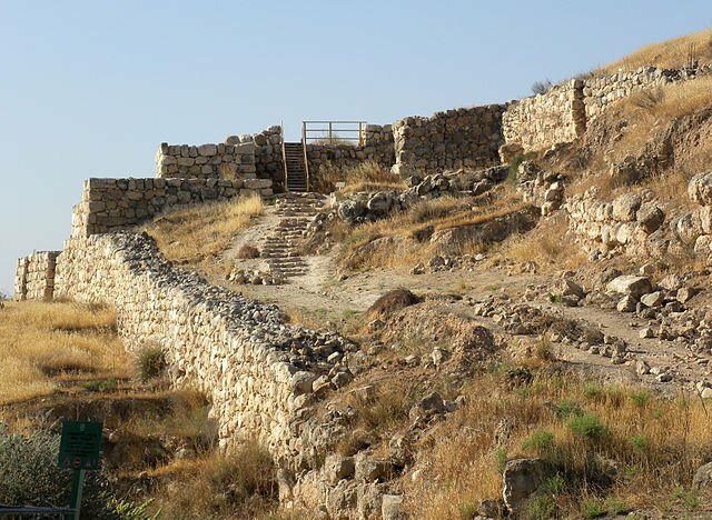 640px-LachishFrontGate